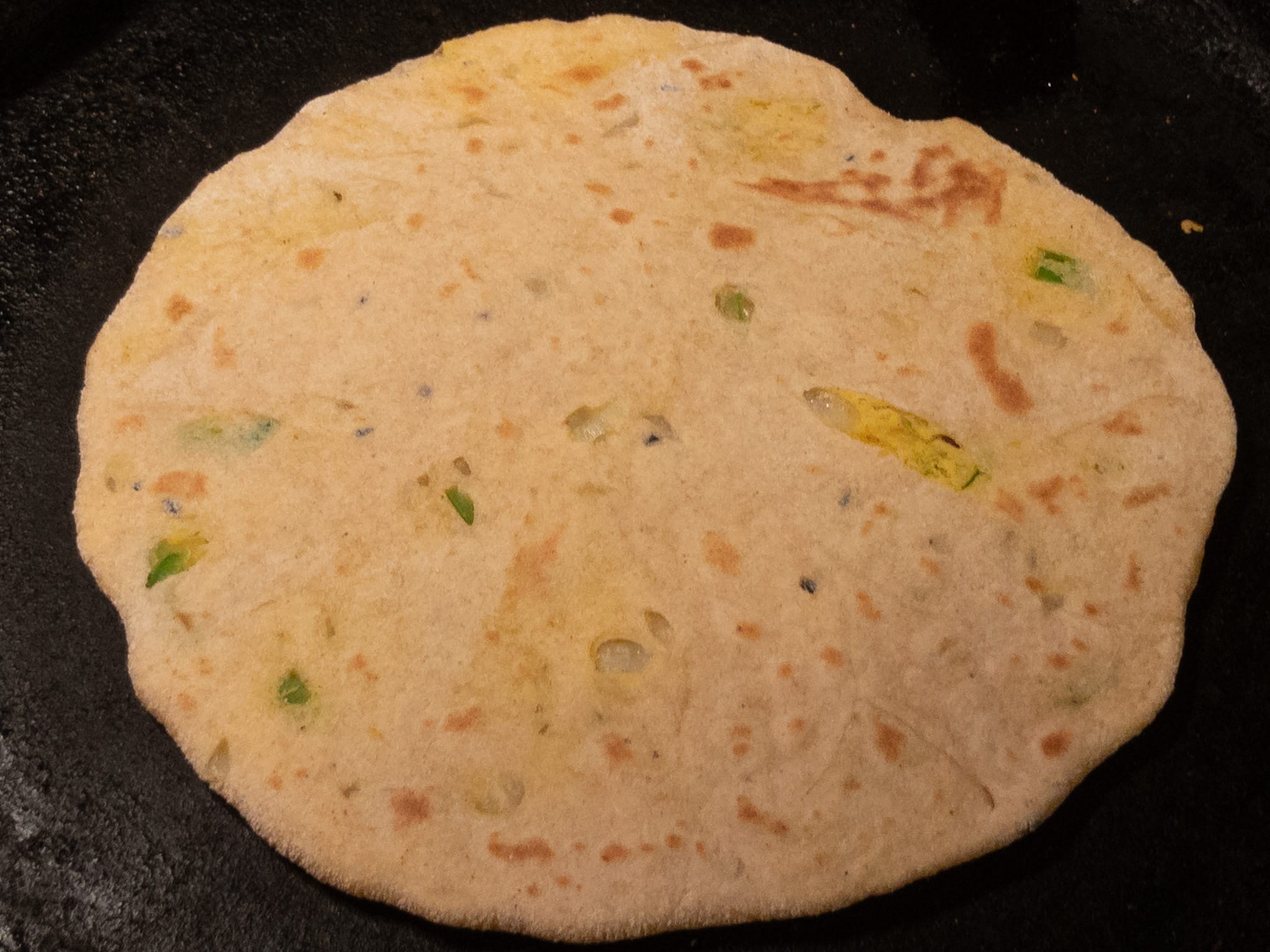 cooked dal paratha.