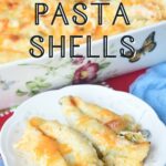 Baked pasta shells in a plate.