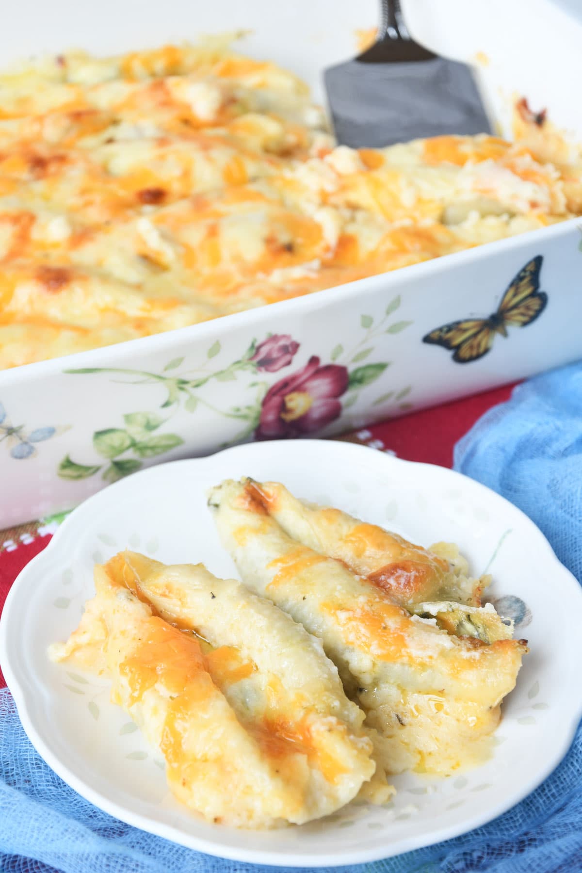 Stuffed pasta shells with spinach and cream cheese.